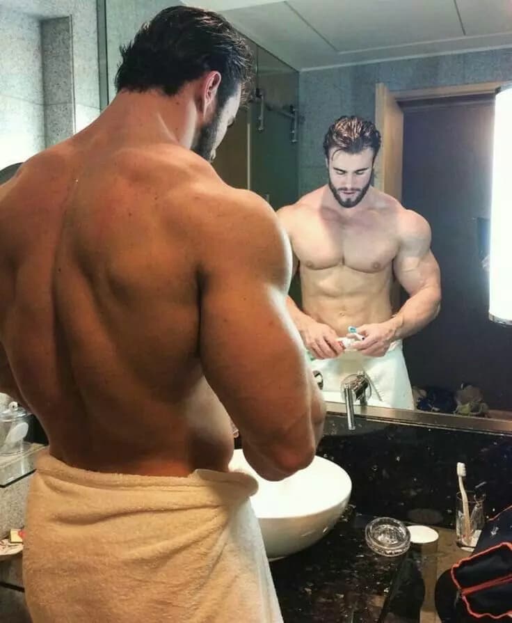Adrián Petrov  thumbnail