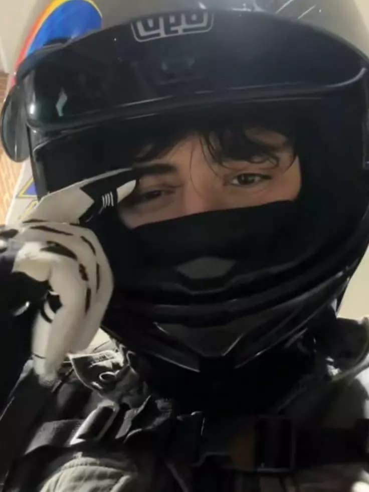 Max thumbnail