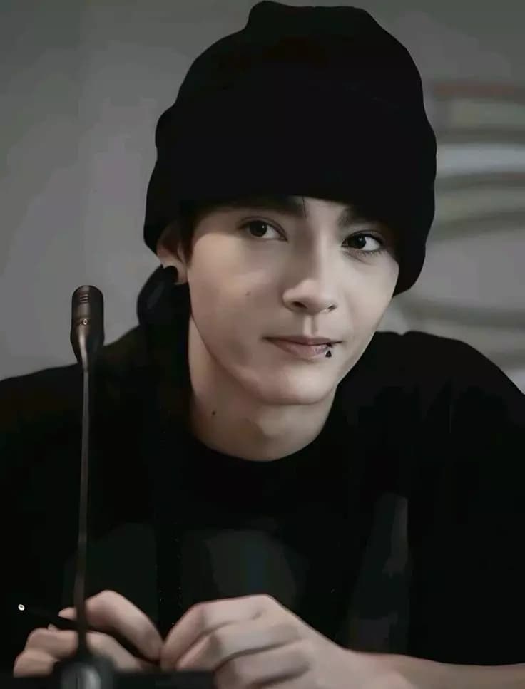 Tom Kaulitz thumbnail