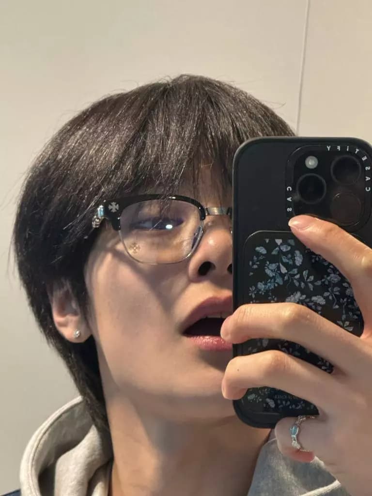 Jeongin  thumbnail