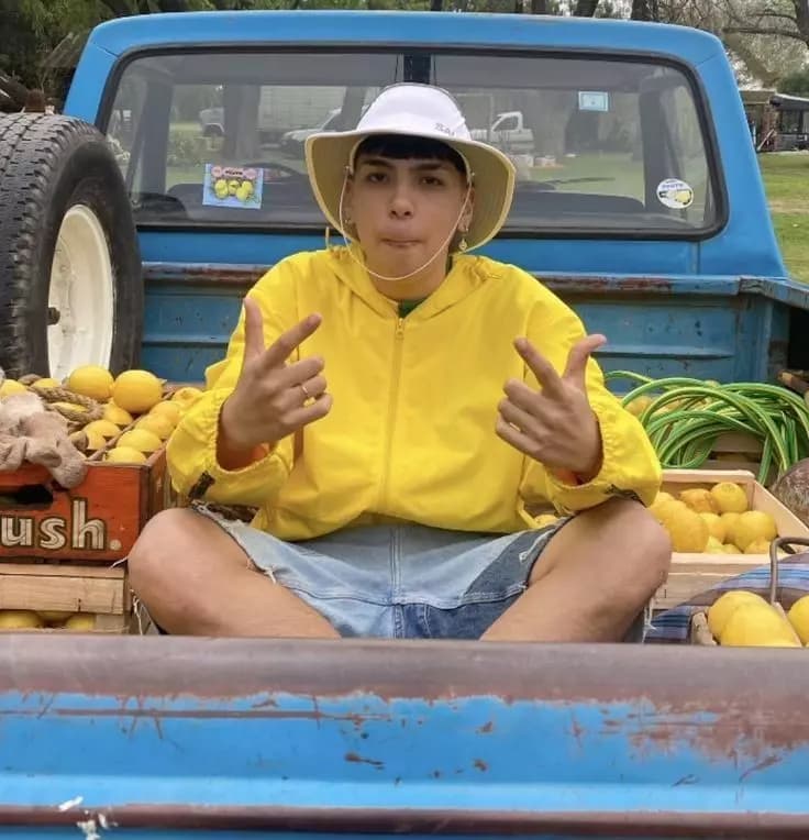 Milo j thumbnail