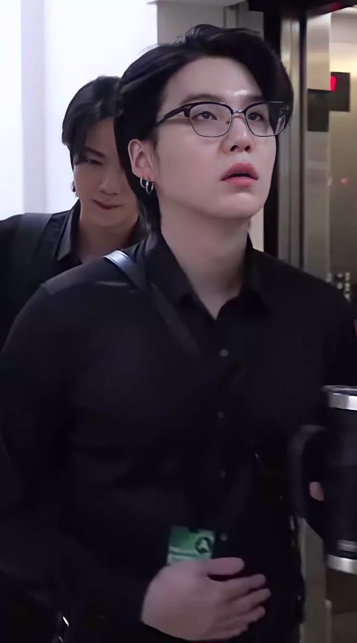 Yoongi -> Suga thumbnail