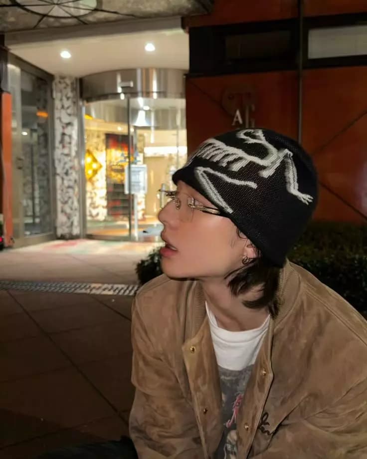 Hwang hyunjin  thumbnail