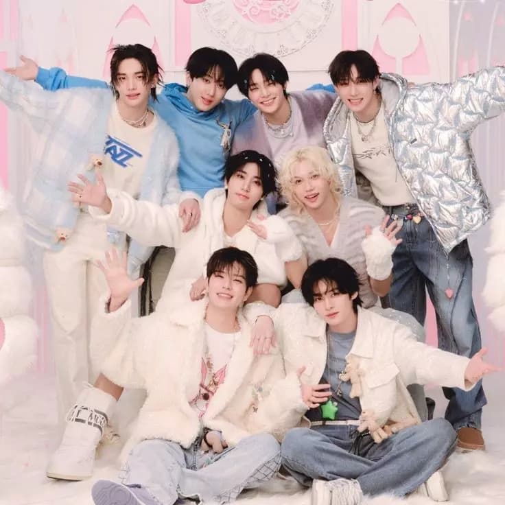Stray kids thumbnail