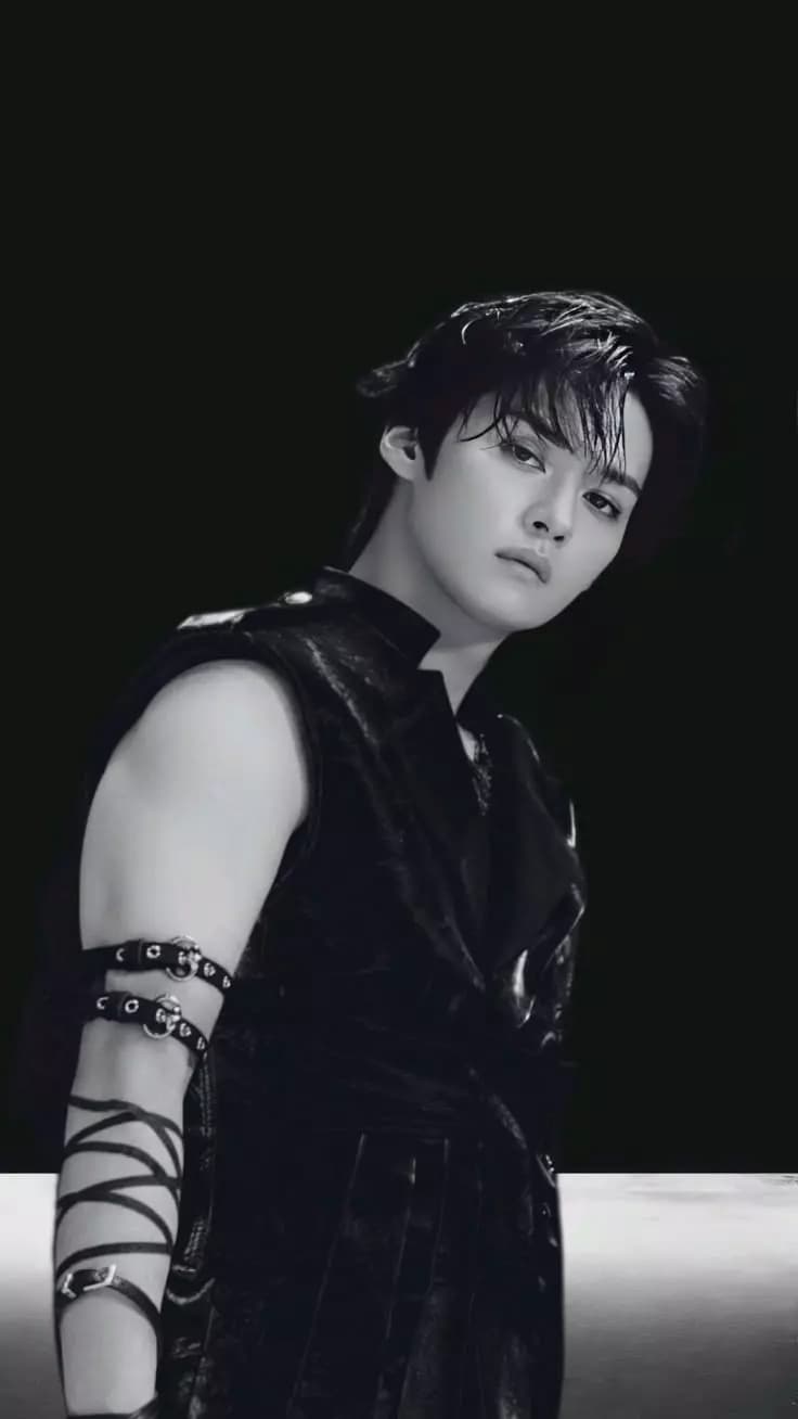 Lee Know thumbnail