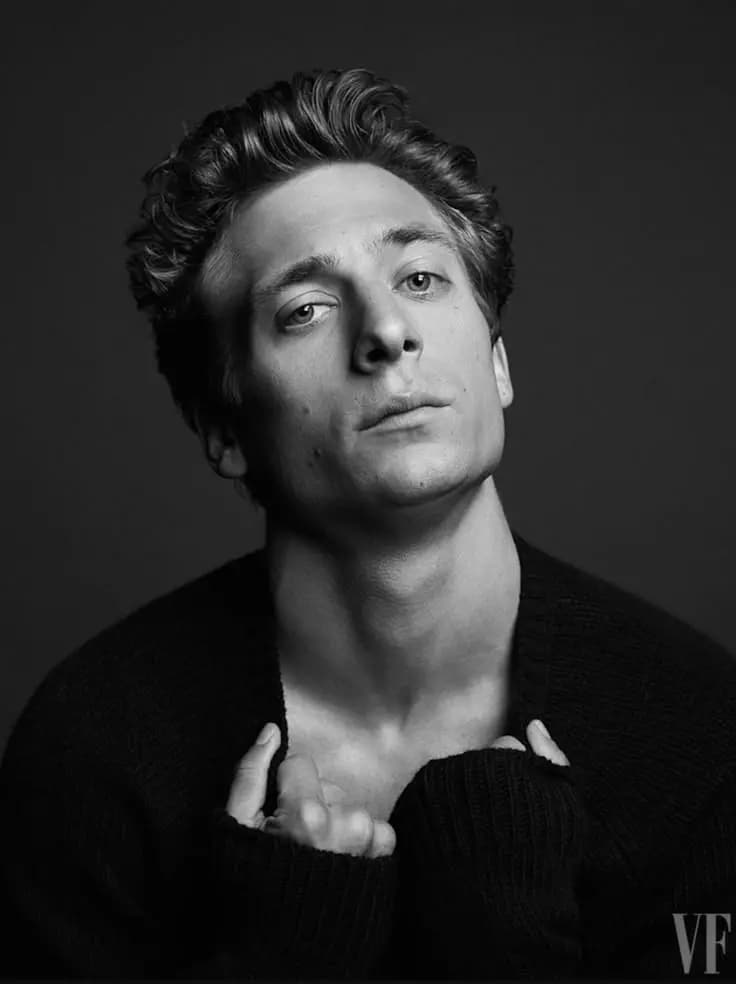 Lip Gallagher thumbnail