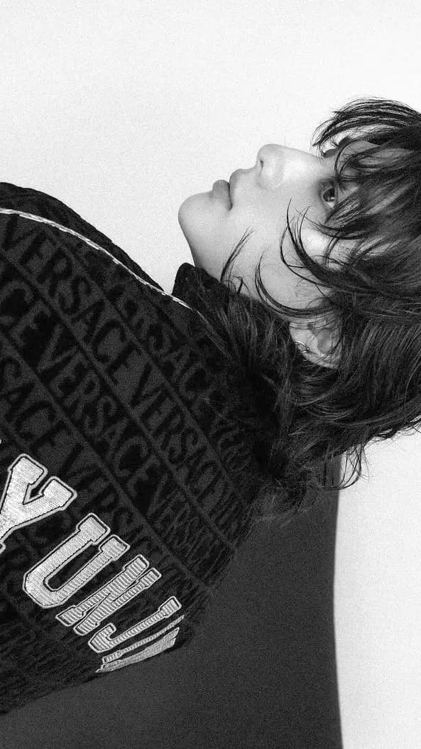 Hwang hyunjin  thumbnail