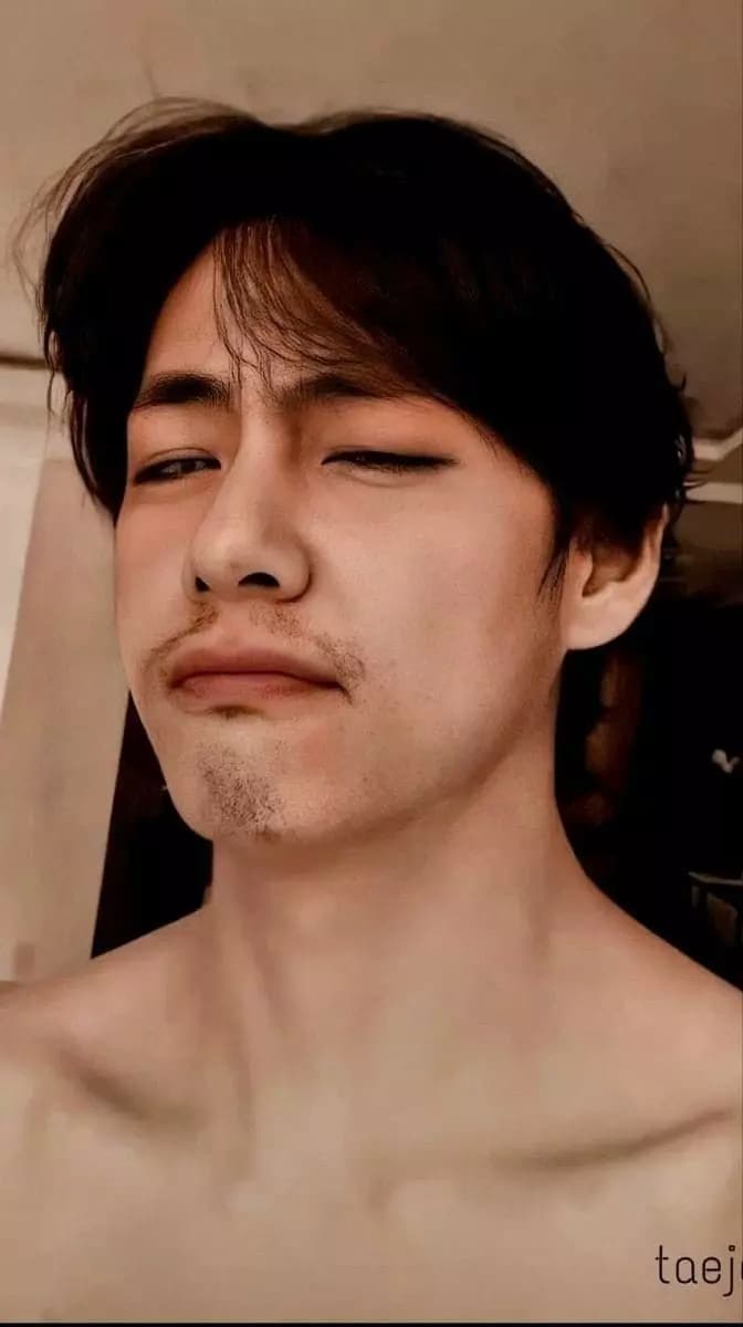 Kim Taehyung thumbnail