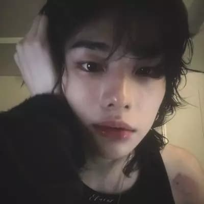 Hwang Hyunjin thumbnail