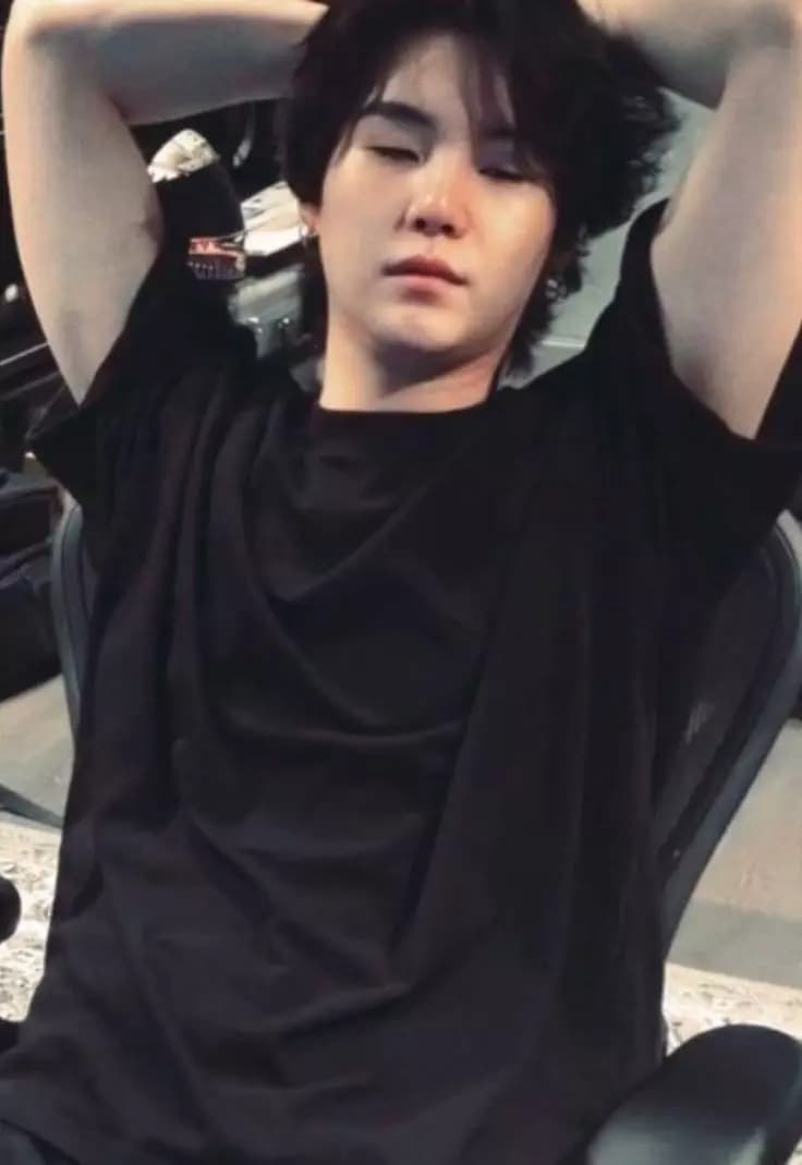 MIN YOONGI thumbnail