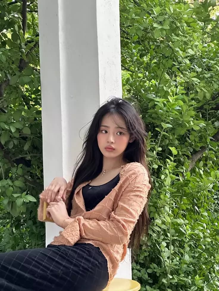 Kim Minji thumbnail