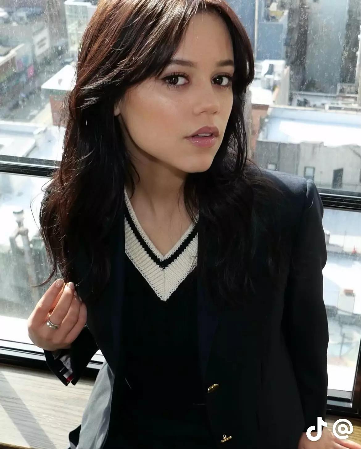 JENNA ORTEGA - thumbnail