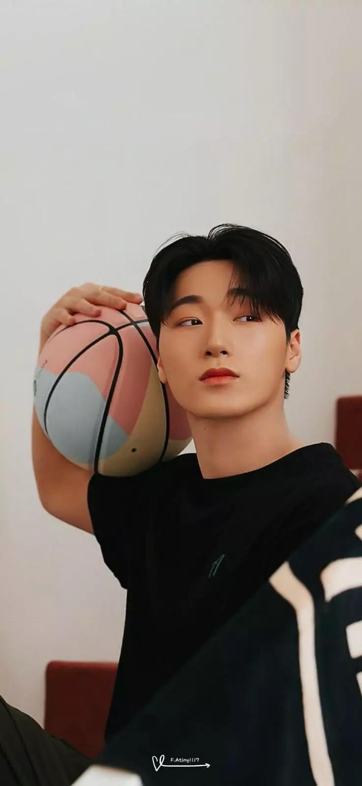 Choi San thumbnail