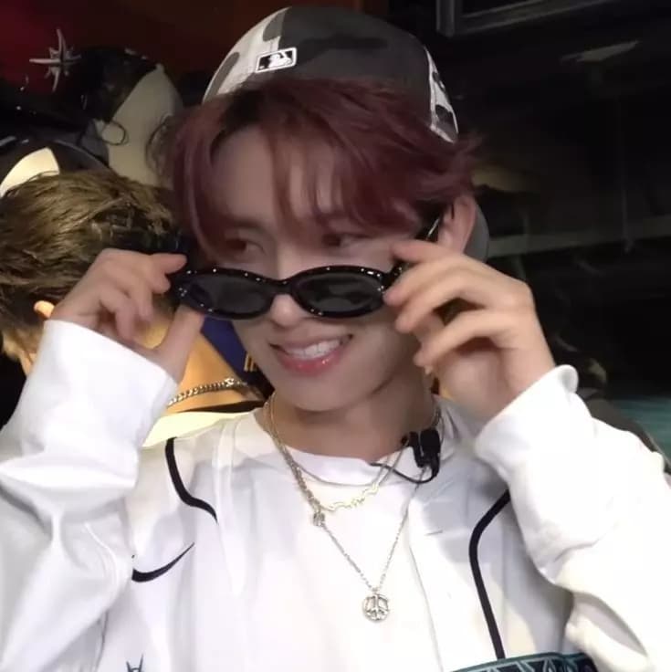 Heeseung thumbnail