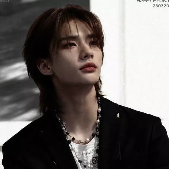 Hyunjin  thumbnail