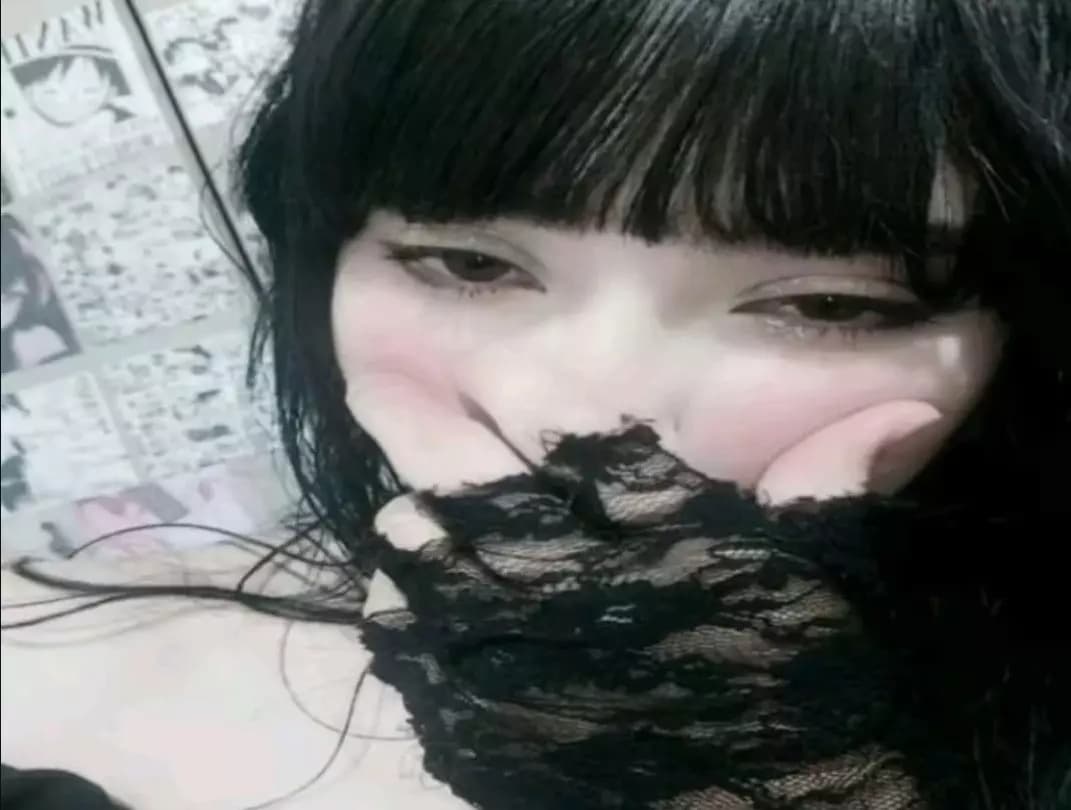 Her younger sister and cannibal... thumbnail