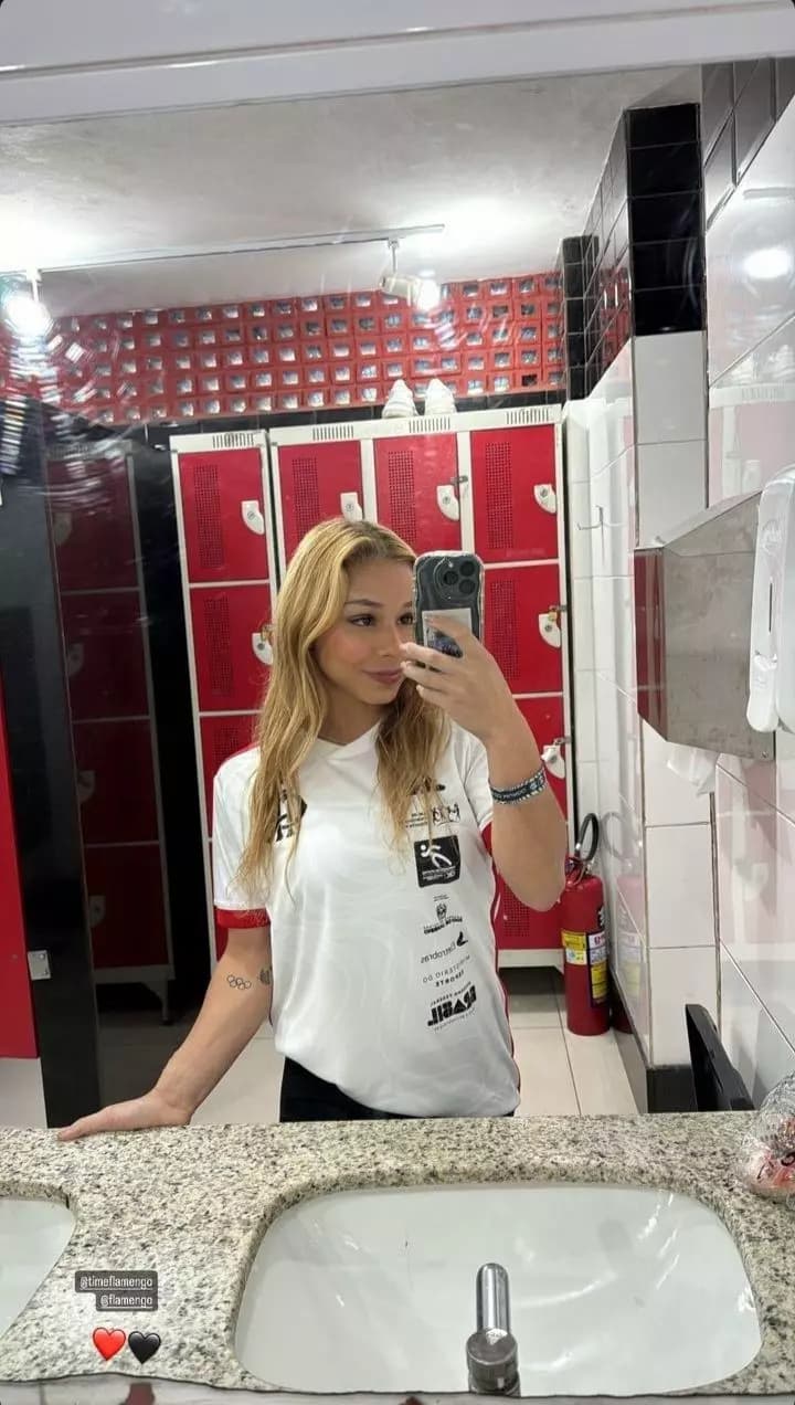 Flávia Saraiva  thumbnail