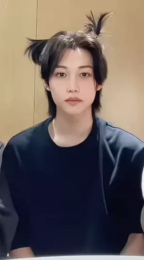 Lee felix~BL thumbnail
