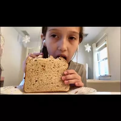 Sandwich Girl thumbnail