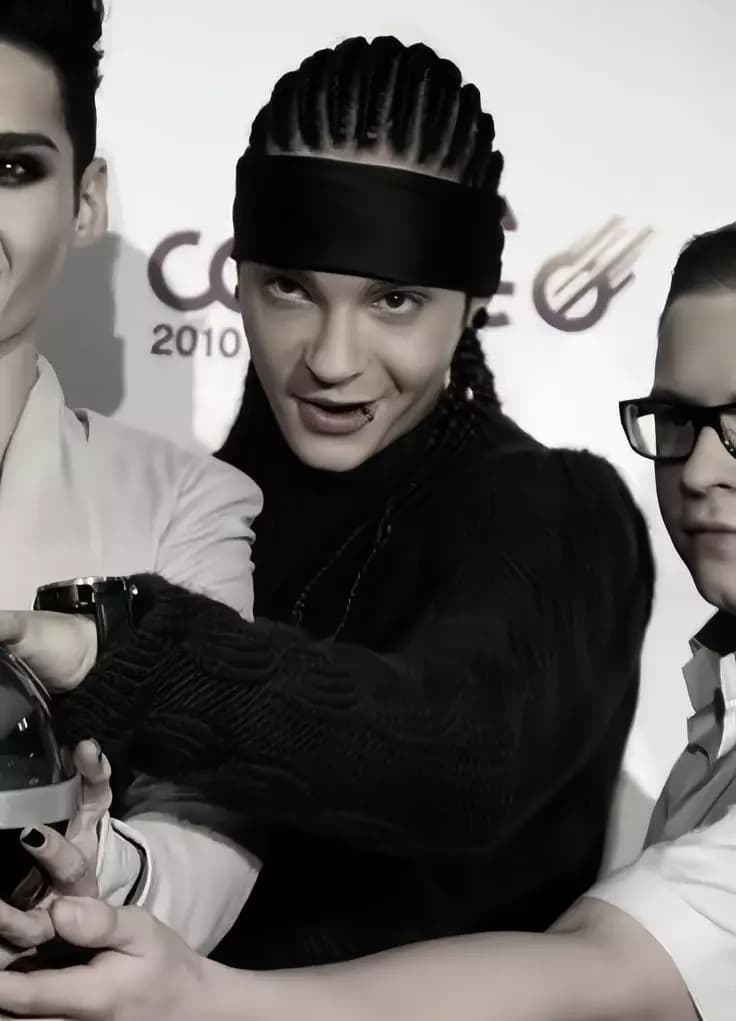Tom Kaulitz... thumbnail