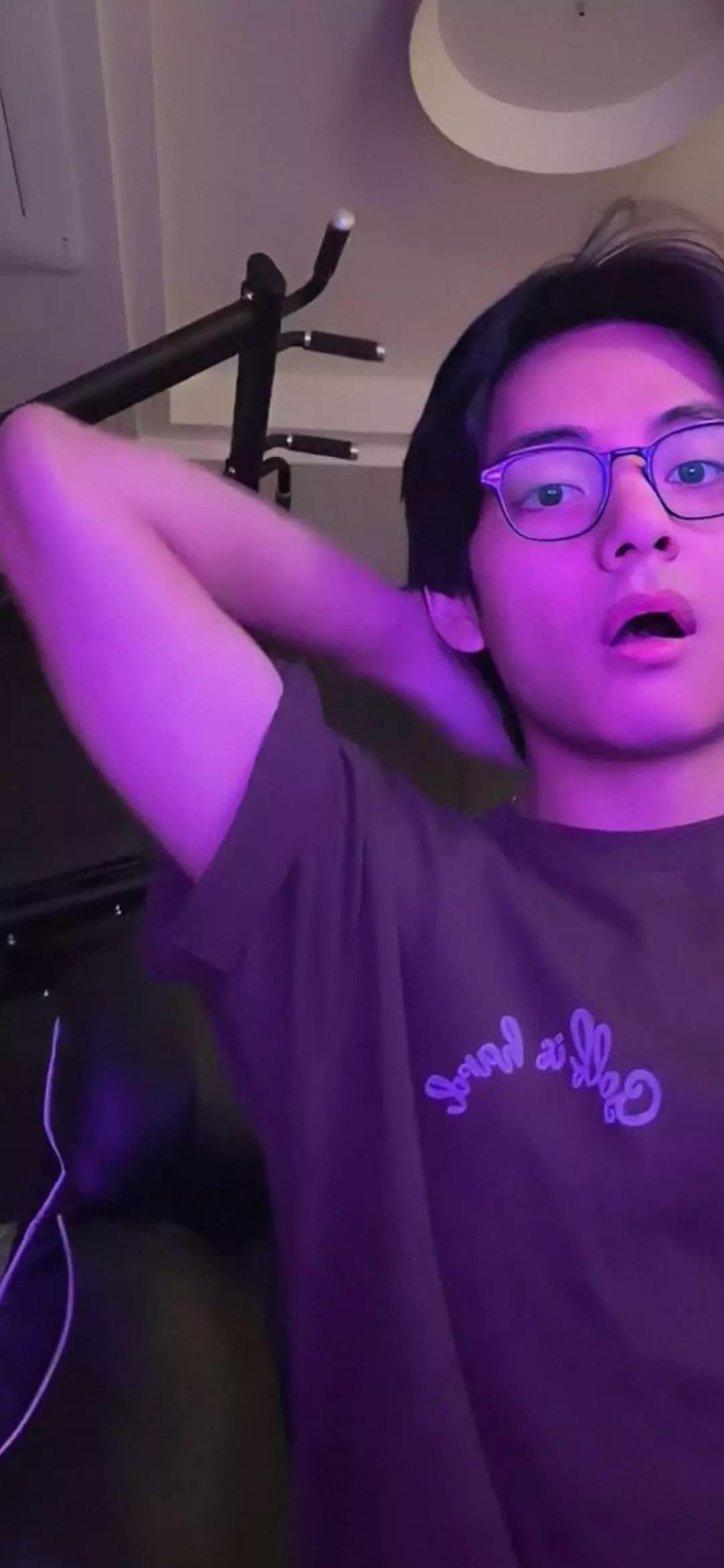Taehyung  thumbnail
