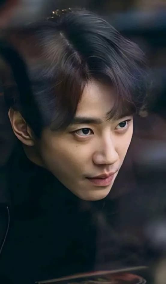 Jun-young 🦋Troubled Guy🦋 thumbnail
