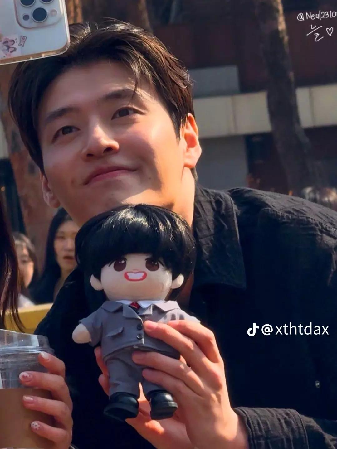 Keong Haung 3 / P> thumbnail