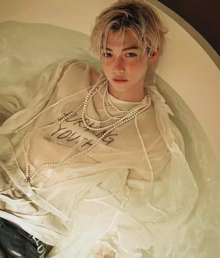Enemy to Lovers💖 Lee Felix thumbnail