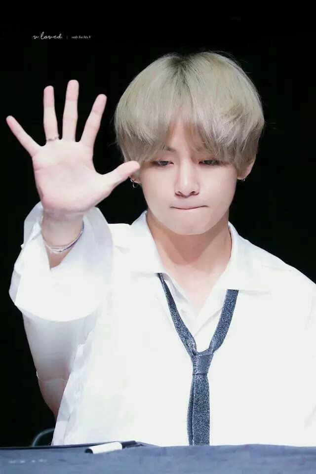 Kim Taehyung thumbnail