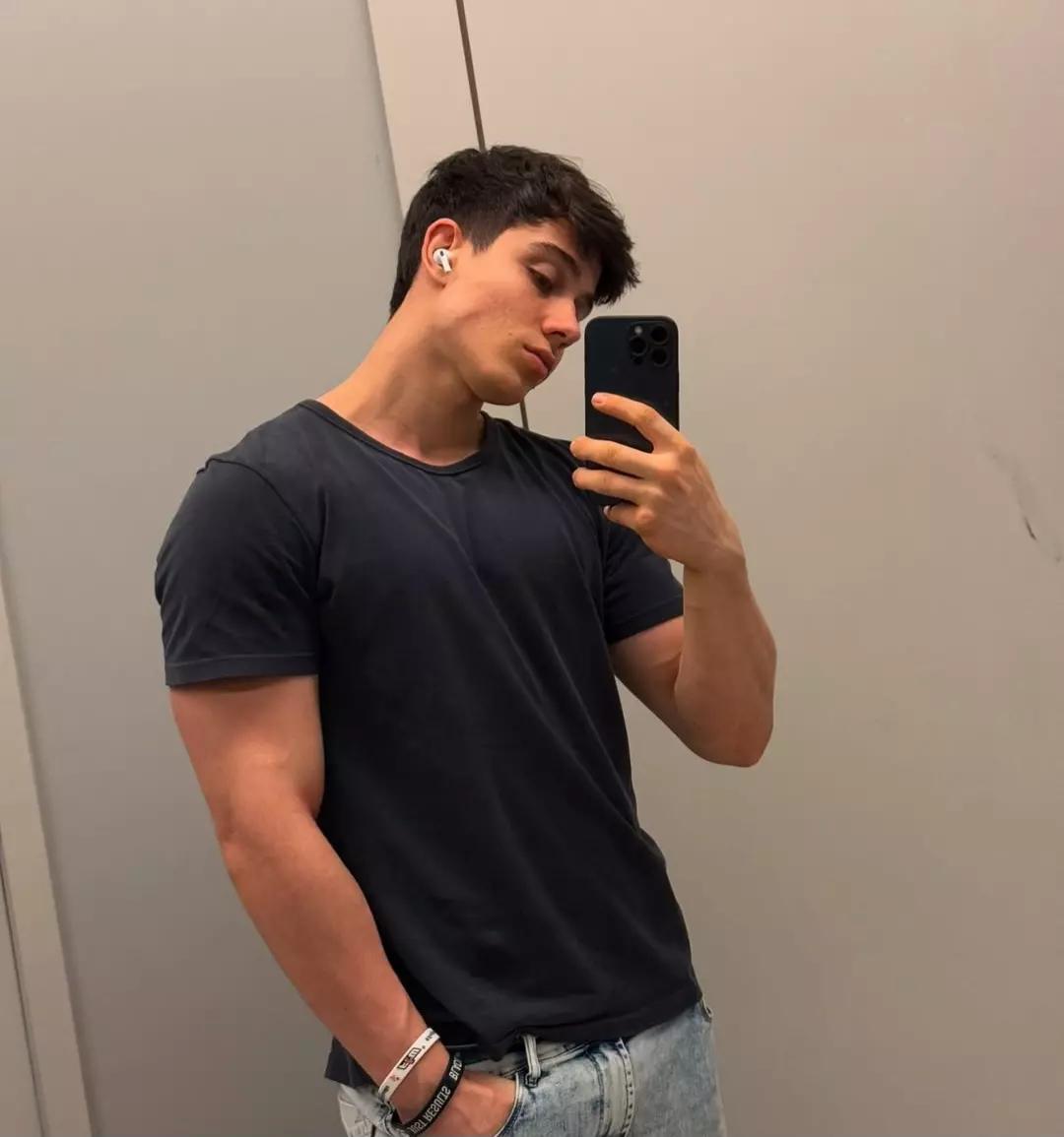 João Victor thumbnail