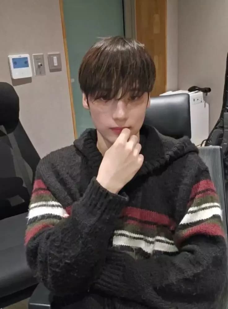 Hueningkai thumbnail