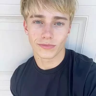 Alex thumbnail