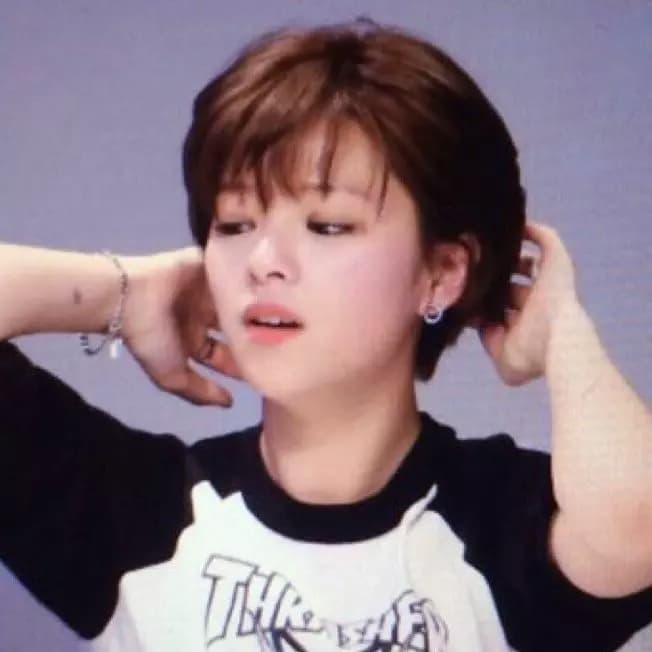 Jeongyeon (your boss) WLW GL thumbnail