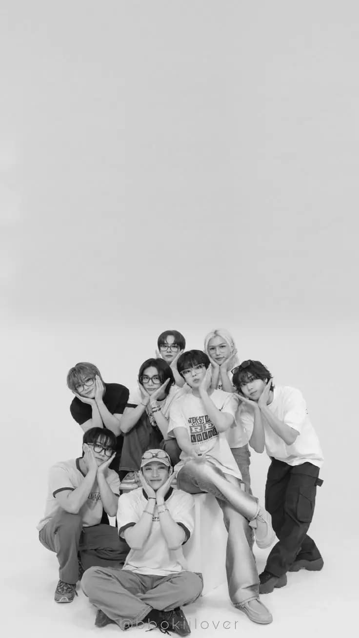 Stray kids thumbnail