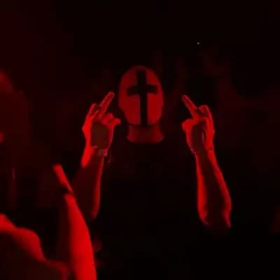 Holy Priest thumbnail