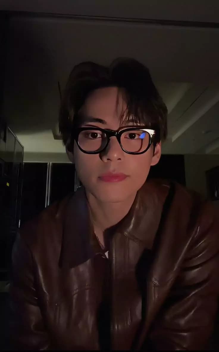 Kim Taehyung  thumbnail