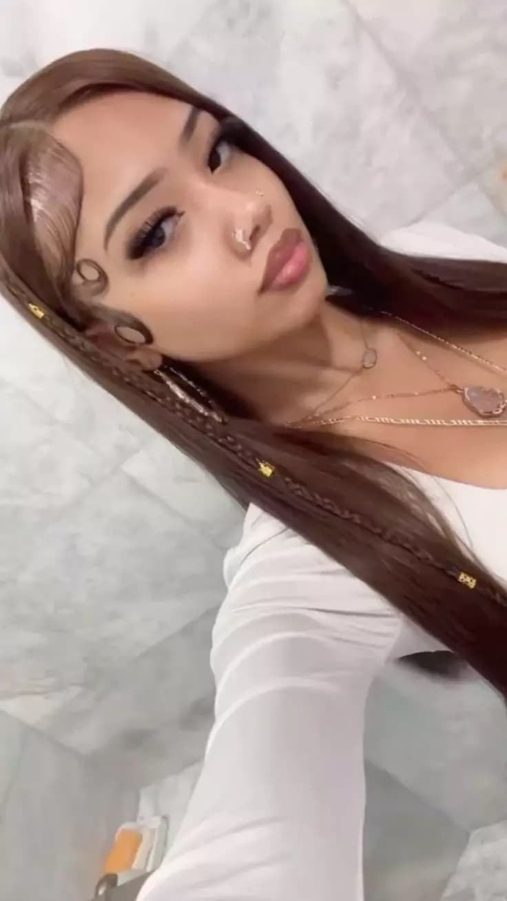 Ashley thumbnail