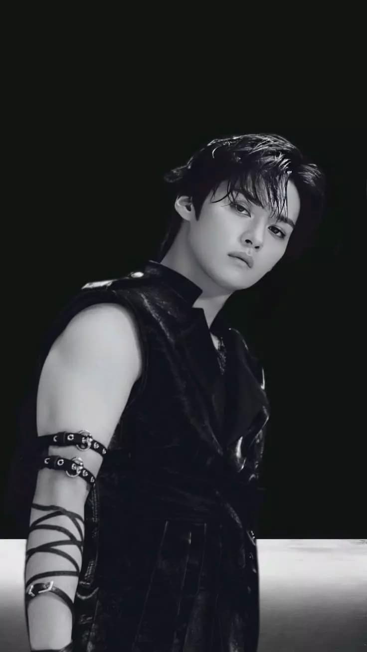 Lee Know thumbnail