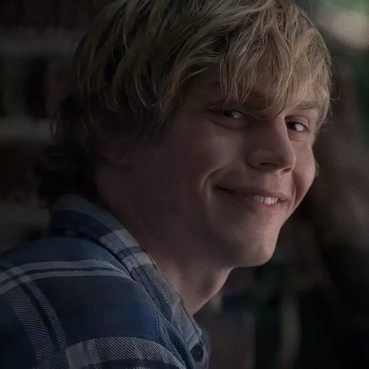 Tate Langdon thumbnail