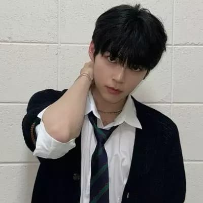 Sung Hanbin thumbnail