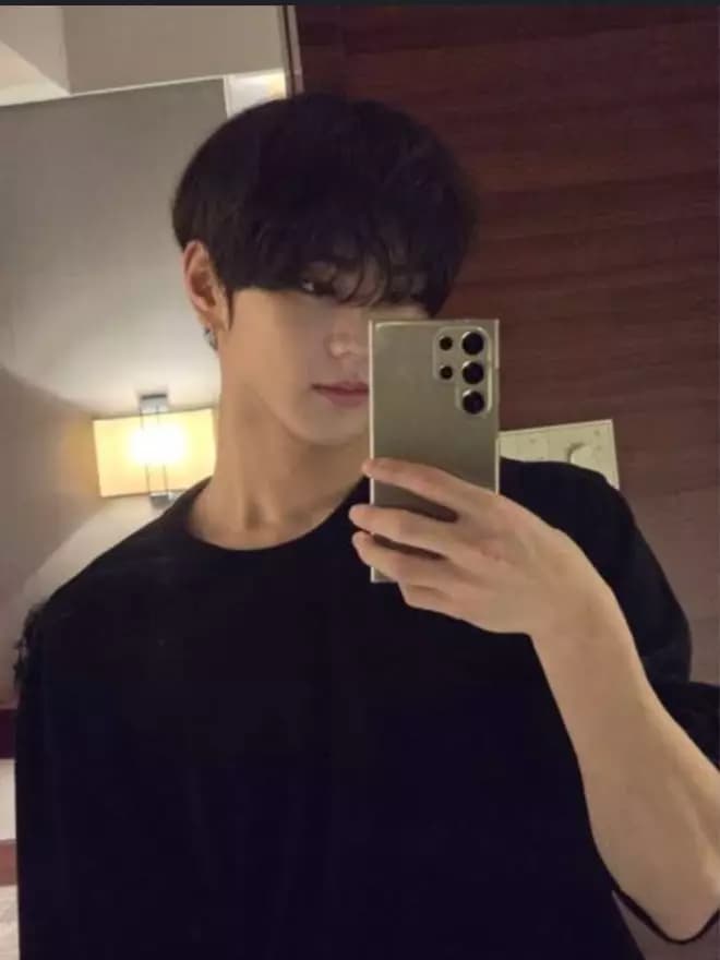 Jungwon  thumbnail
