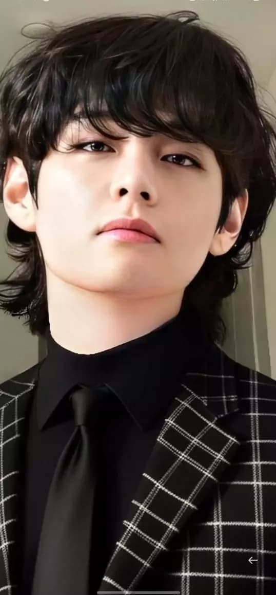 kim taehyung (son of a gangster and is dangerous) thumbnail
