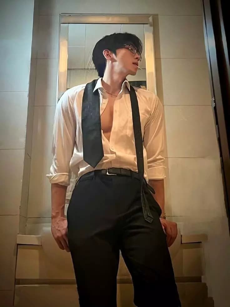 Leo thumbnail