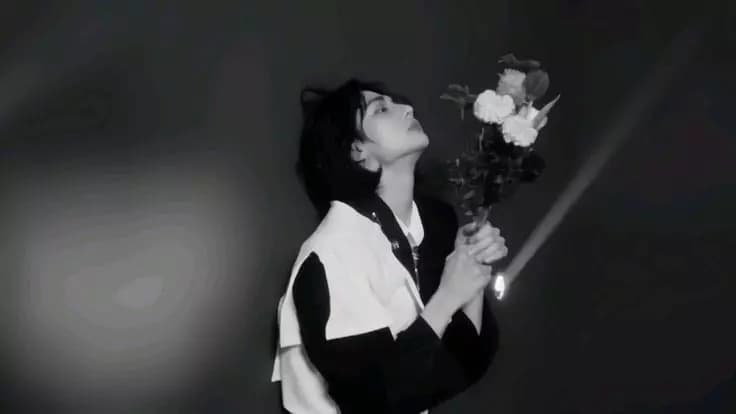 Hyunjin thumbnail
