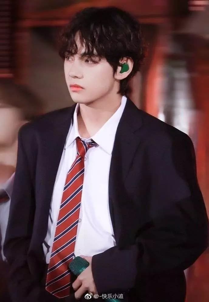 Kim Taehyung thumbnail