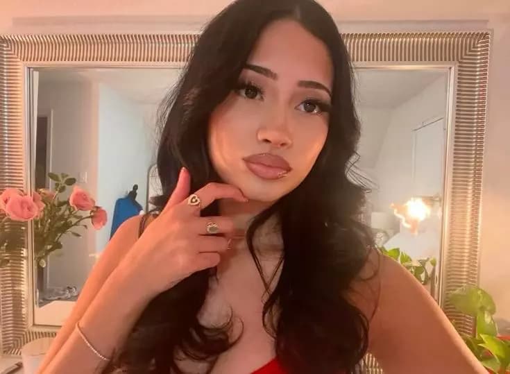 Ashley  thumbnail