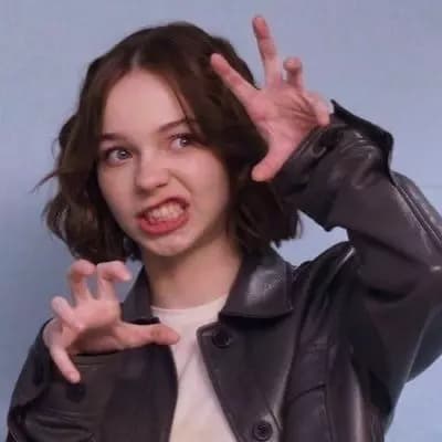 Emma Myers thumbnail