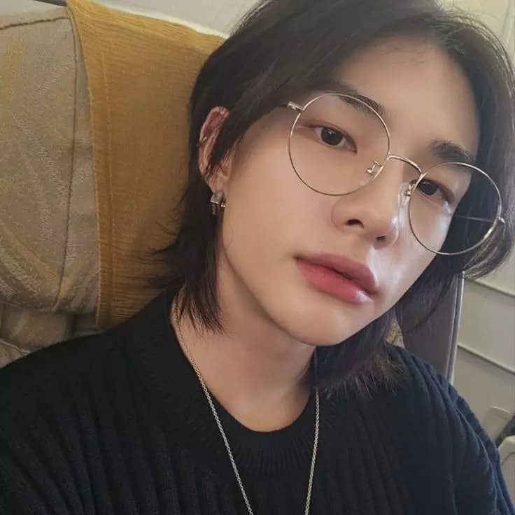Hwang Hyunjin thumbnail