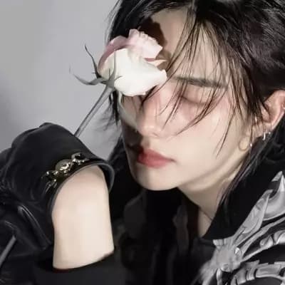 Hwang Hyunjin thumbnail