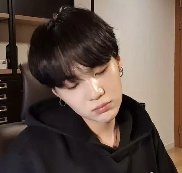 Min Yoongi/Suga thumbnail